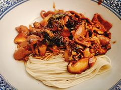 蛤蜊猪肝面-沪西老弄堂面馆(定西路店)