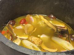 -野·大山里野生菌石锅土鸡(益田假日店)