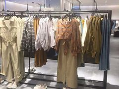 -URBAN REVIVO(七宝领展广场店)