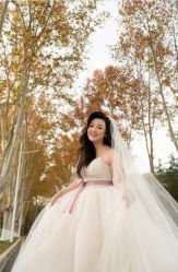 -雪中彩影婚纱摄影·微光艺术中心