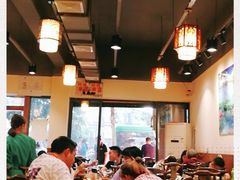 大堂-肖肖酸萝卜鱼火锅(总店)