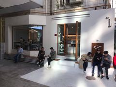 -Line 咖啡(石厦花园店)