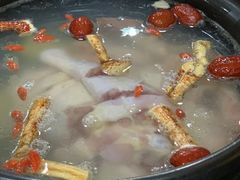 -濠轩阁特色生蚝火锅(水湾路店)