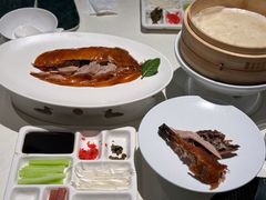 酥香嫩烤鸭-四季民福烤鸭店(外滩外白渡桥店)