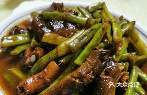 Braised Eel with Green Beans
