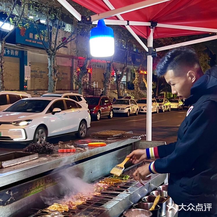 在昆明！吴井路！！相见恨晚好吃死….