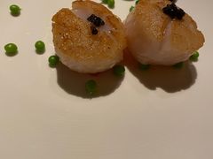 鱼子酱香煎带子皇-皇朝会.经典传统粤菜(外滩店)