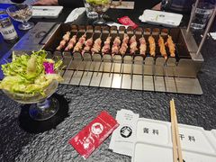 -狼遇见羊烧烤·现穿现烤(旧宫店)