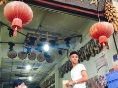 -阿婆情腊排骨火锅(金虹路店)