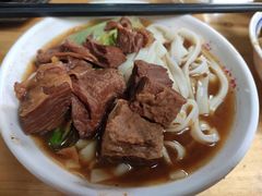 牛腩汤河-珍珍小食店(西华路店)