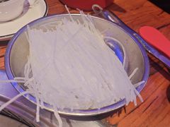 -山河屯铁锅炖(哈西站店)