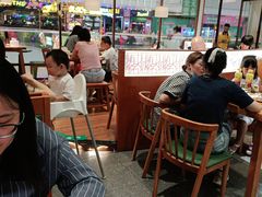 大堂-诚铭记·虾仁汤包·成都小吃(融创店)