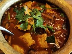 牛杂石屏豆腐煲-中8楼风尚云南菜(颐堤港店)
