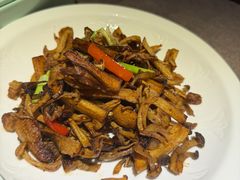 鹅肝粒炒野山菌-羲和雅苑•北京烤鸭(乐园道万象城店)