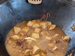 -粘豆包柴火铁锅炖