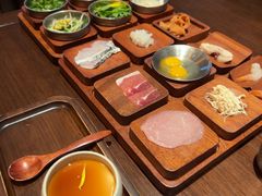 -银米·云南传统过桥米线(双廊黑金冠店)