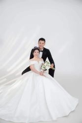 -雪中彩影婚纱摄影·微光艺术中心