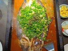 -夯鱼烤鱼·尔滨地标美食(中央商场店)