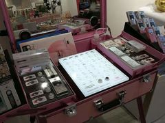 -肆兮眼镜·蔡司·徕卡战略合作店(大坪店)