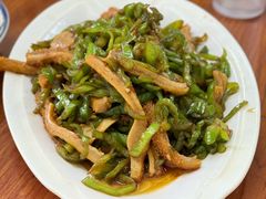 -胡子饮食店