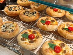 -VERIE BAKEHOUSE