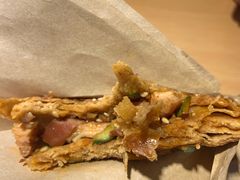 烧饼夹肥肠-肠王卤煮(西单食宝街店)