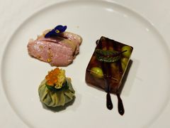 宴庭开胃彩碟配锅巴叉烧-Yan Ting 宴庭中餐厅(上海静安瑞吉酒店)