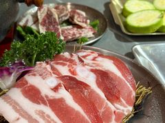 -围炉肉舍•炭烤活鳗•丹东海鲜烤肉(步行街店)