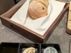 餐前面包-恰餐厅 CHAR Grill&Bar(西安经开洲际店)