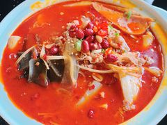 红汤肥牛锅仔-Colourful Yunnan Box Hill 彩云南·彩铺子