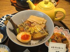 -啢啢茶寮(芳华横街店)