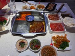 -海底捞火锅(杭州庆春路夜宵主题店)