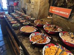 -老牌坊云南鱼豆花火锅(嵩山店)
