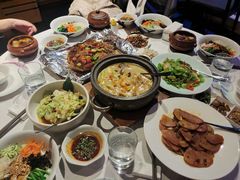 -彩云天云南餐厅
