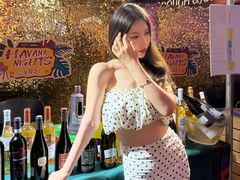 -瑞虹新天地月亮湾