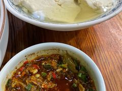 -罗氏豆花饭庄·川菜·土火锅·豆花(卡都花苑店)