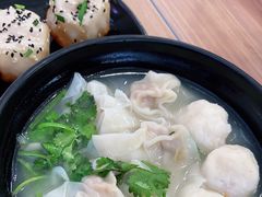 -小杨生煎(金山百联购物中心3楼店)