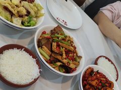 -独一佳老胡湘菜馆(矿山路店)