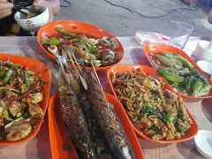 -覃记海鲜美食餐厅