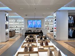 -百年港湾奥特莱斯(香炉礁店)