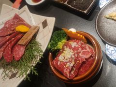 -山川小町·极番烧肉(新地假日广场店)