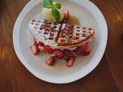 -ROAST coffee & eatery