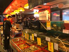 -鲜入围煮花胶鸡海鲜火锅