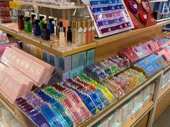 -名创优品(河南郑州健康路2店)