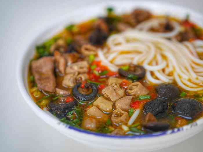 1人赞 2020年5月7日 打分 【小陈紫溪粉(学院分店)】落座于福建省南平