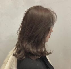 -BULB STUDIO 巴柏明星发型工作室