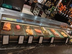 -广州万富希尔顿酒店·感趣自助餐厅·金秋蟹宴生蚝海鲜刺身