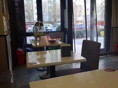 靠窗位-嘉和一品粥(首经贸店)