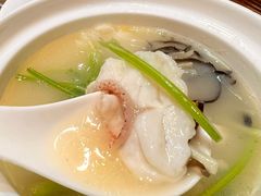 -龙悦湾酒家·八阵鱼生·渔人码头店