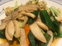 -美奈小馆·越南料理(中航城君尚购物中心店)